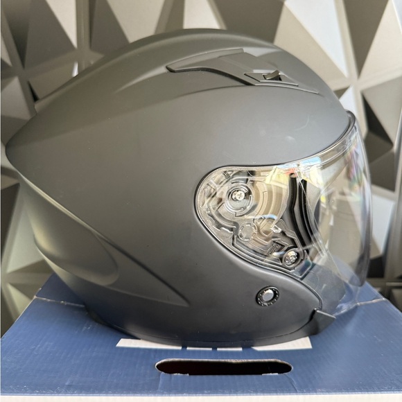 BILT Black Motorcycle Helmet - Picture 7 of 9